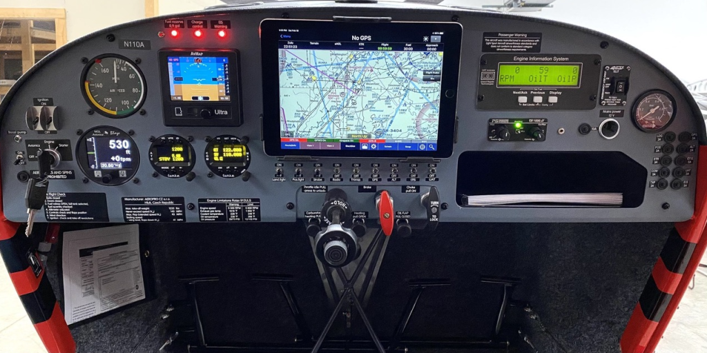 Aerotrek A240 Panel N110A